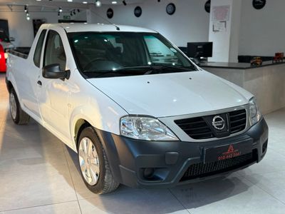 2021 Nissan NP200 1.6 A/C Safety Pack