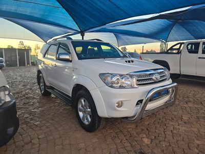 2011 Toyota Fortuner 3.0 D-4D Raised Body
