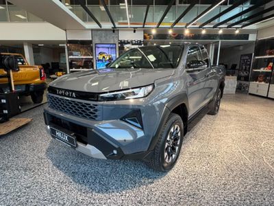 2026 Toyota Hilux 2.8 GD-6 RB Raider X 4x4 Auto Extended Cab