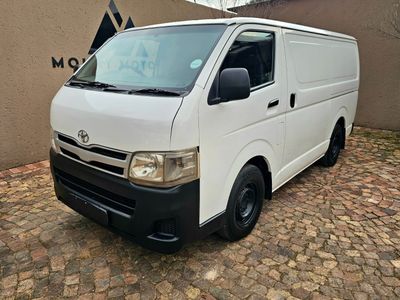 2011 Toyota Quantum 2.7 Panel Van