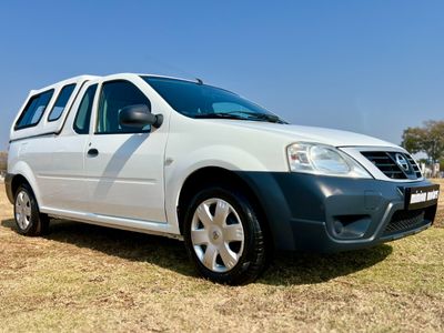 2013 Nissan NP200 1.6 A/C Safety Pack