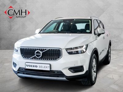 2022 Volvo XC40 T3 Momentum Auto