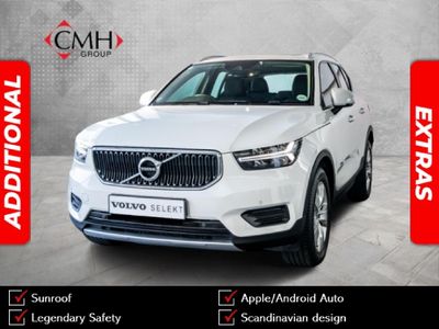 2022 Volvo XC40 T3 Momentum Auto