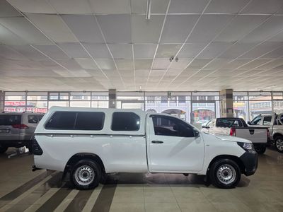 2023 Toyota Hilux 2.0 VVTI Aircon Single-Cab (Petrol,Manual)
