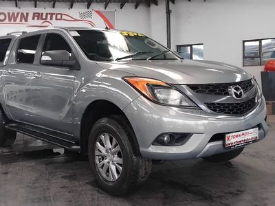 2015 Mazda BT-50 +canopy