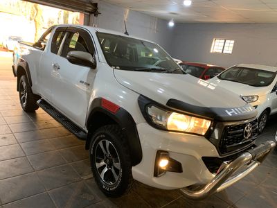 2017 Toyota Hilux 2.8 GD-6 Raised Body Raider Extended Cab