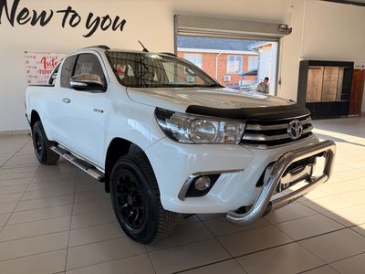 2017 Toyota Hilux 2.4 GD-6 Raised Body SRX Extended Cab