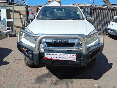 2014 Isuzu KB 300 D-Teq LX 4x4 Single-Cab