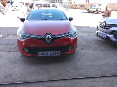 2015 Renault Clio IV 900T Dynamique 5-dr (66kW)