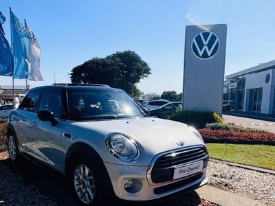 2016 MINI Hatch Cooper 5-dr Auto