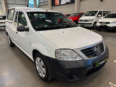 2017 Nissan NP200 1.6 A/C Safety Pack