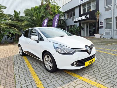 2015 Renault Clio IV 900T Expression 5-dr (66kW)