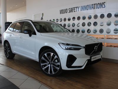 2023 Volvo XC60 T8 Twin Engine Ultimate Dark AWD