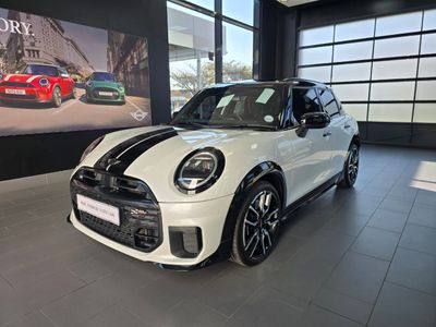 2024 MINI Hatch Cooper S 5-dr Auto