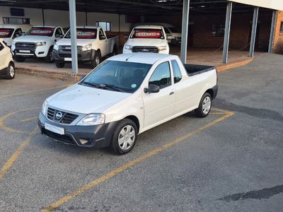 2020 Nissan NP200 1.6 A/C Safety Pack
