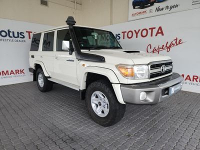 2015 Toyota Land Cruiser 76 4.5 D V8 Station Wagon