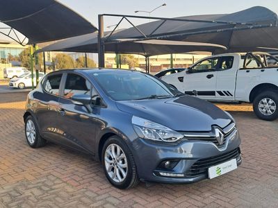 2017 Renault Clio IV 1.2T Expression Auto 5-dr (88kW)