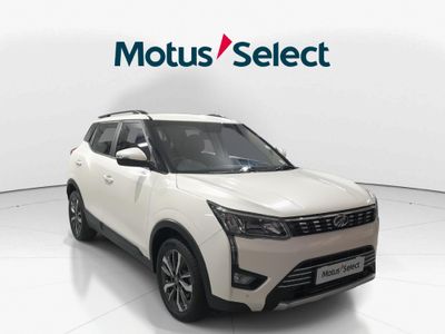 2022 Mahindra XUV 300 1.2T | W8