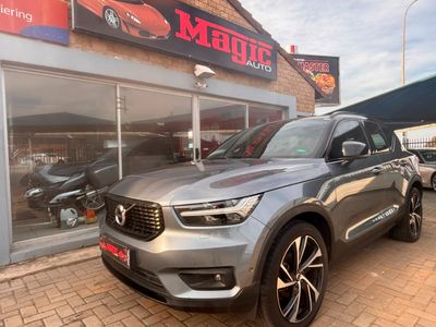2019 Volvo XC40 T3 Momentum