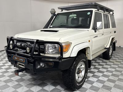 2013 Toyota Land Cruiser 76 4.5 D V8 Station Wagon
