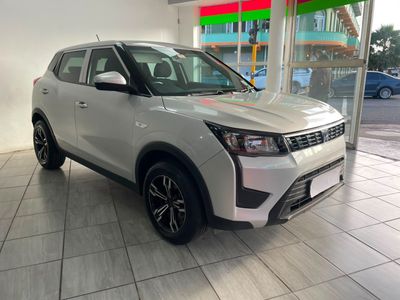 2023 Mahindra XUV 300 1.2T | W4