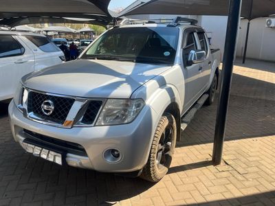2015 Nissan Navara 3.0 dCi LE Auto 4x4 Double-Cab