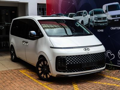 2023 Hyundai Staria 2.2d Luxury Auto