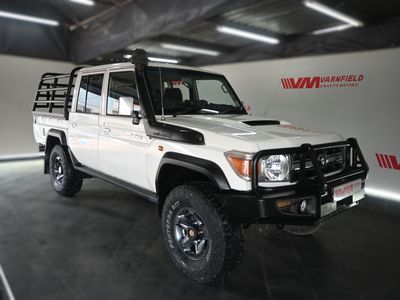 2014 Toyota Land Cruiser 79 4.5 D Double-Cab