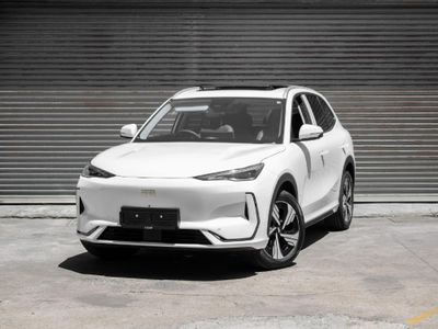 2026 Geely E5 Apex
