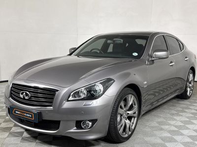 2017 Infiniti Q70 30d / 3.0D S Premium