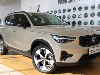 2025 Volvo XC40 B4 Plus Dark Geartronic Mild-Hybrid