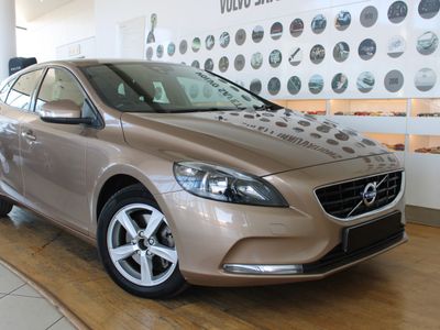 2016 Volvo V40 T3 Kinetic