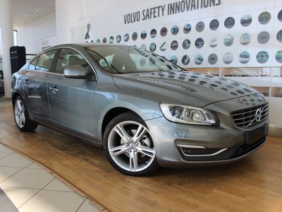 2018 Volvo S60 T4 Momentum Auto