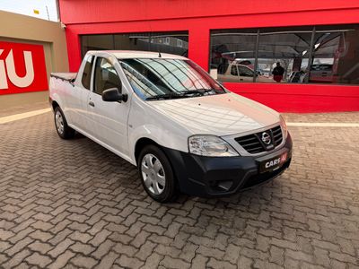 2015 Nissan NP200 1.6 A/C Safety Pack