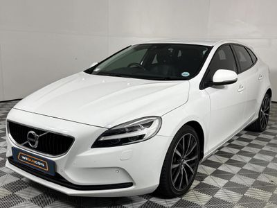 2020 Volvo V40 D3 Momentum Auto