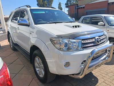 2011 Toyota Fortuner 3.0 D-4D Raised Body