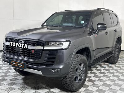 2023 Toyota Land Cruiser 300 V6 3.5 T GR-S