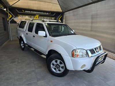 2006 Nissan Hardbody 2400i SE Double-Cab