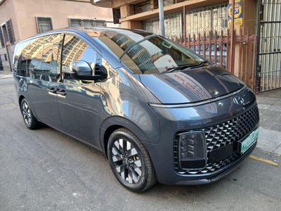 2022 Hyundai Staria 2.2d Luxury
