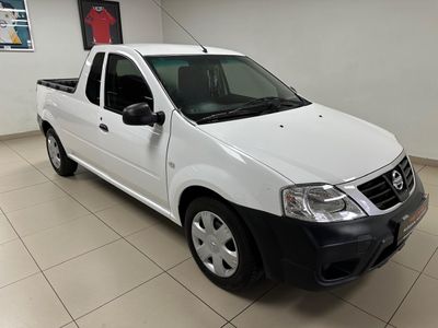 2024 Nissan NP200 1.6 A/C Safety Pack