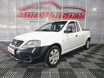 2023 Nissan NP200 1.6 A/C Safety Pack