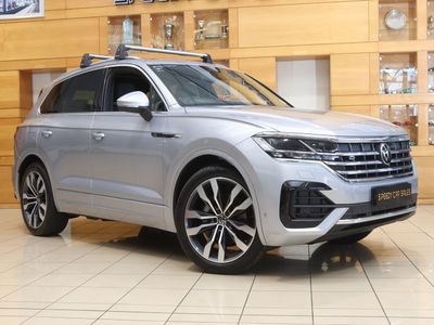 2022 Volkswagen Touareg R-LINE