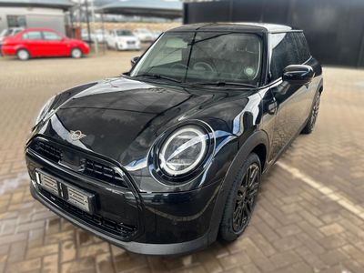 2025 MINI Hatch Cooper Auto
