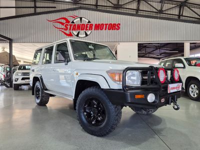 2009 Toyota Land Cruiser 76 4.2 D Station Wagon