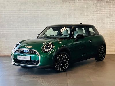 2024 MINI Hatch Cooper Auto