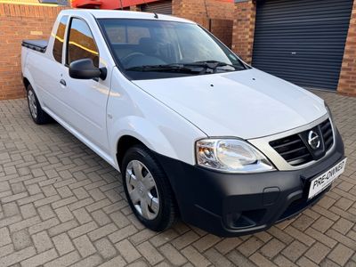 2024 Nissan NP200 1.6 A/C Safety Pack