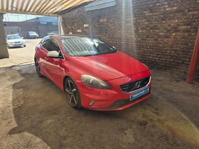 2015 Volvo V40 T4 R-Design Auto