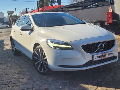 2019 Volvo V40 D3 Momentum Auto