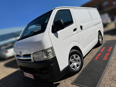 2011 Toyota Quantum 2.7 Panel Van