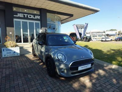 2017 MINI Hatch Cooper 5-dr